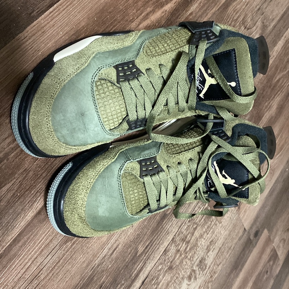 Retro Jordan 4s - Picture 4 of 5